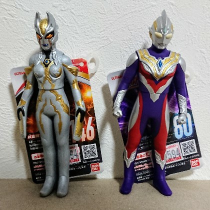 お得セット ウルトラマンゾフィー(非売品)&ティガダーク&提灯