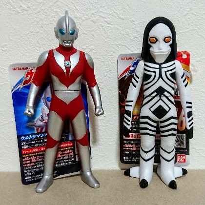 繁殖する侵略回路！パワードダダ&ウルトラマンパワード - お前それ 