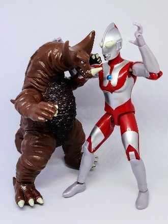 怪獣殿下！ウルトラアクションフィギュア ゴモラ - お前それ、ゾフィー