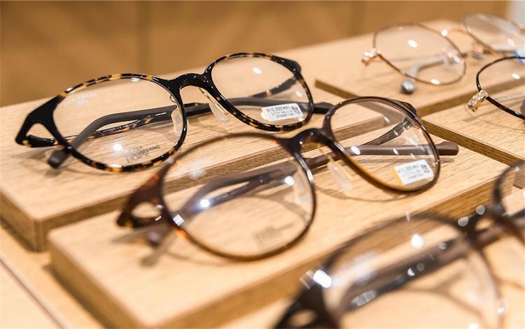 Jins レンズ zoff メガネ レンズ 価格 表 眼鏡のZoffとJINSどちらが