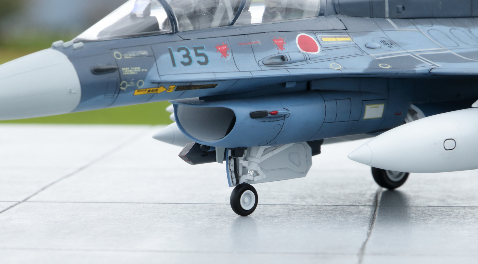 1/72 F-2B改 航空自衛隊 - 俺が思うに、例えばあの子は模型少女