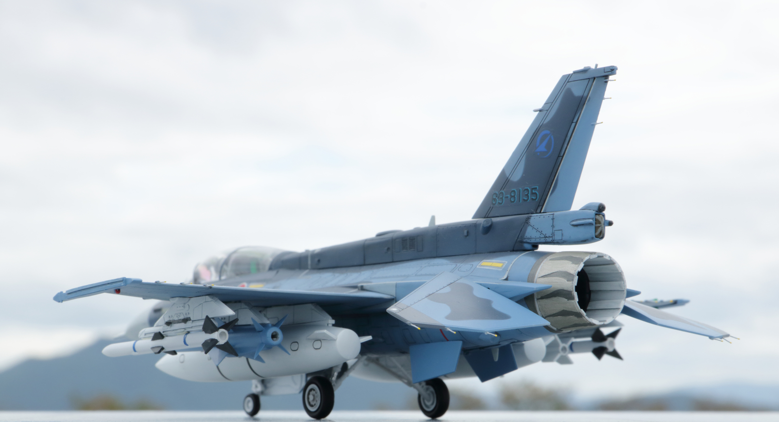 1/72 F-2B改 航空自衛隊 - 俺が思うに、例えばあの子は模型少女