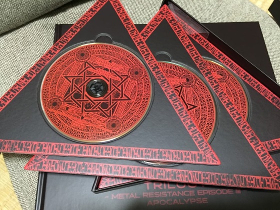 Babymetalのtrilogy Metal Resistance Episode Iii Apocalypseが届いた 思いの外 重かった Bookrock