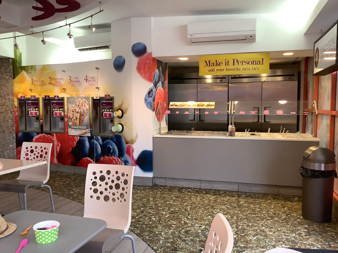 Cold stone yogurt bar