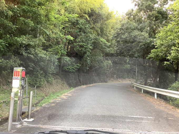 駐車場入り口