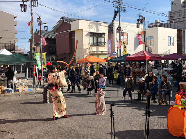 バルーンアートパフォーマンス