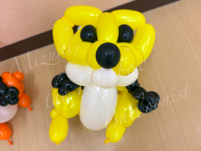 バルーンアートのきつね