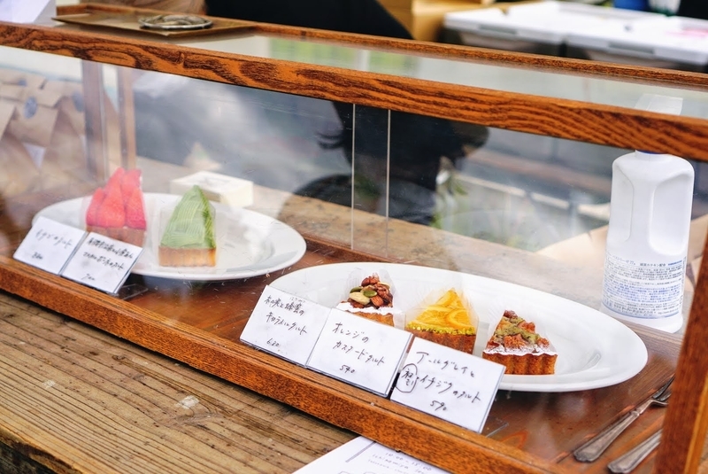 粉祭に出店していた大人気焼き菓子店の人々さんのタルトとスコーンの戦利品