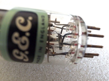 アンプ Zaerix A2900 triple mica square getter Zaerix A2900 triple mica square getter 12AT7 Tubes in Stock