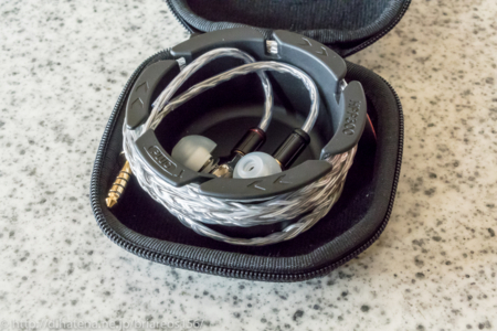 SE846のキャリングケースとリケーブルについて - memento