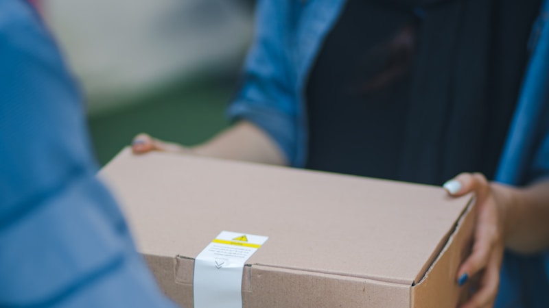 関東中継センターから北海道へ荷物が届くまでの日数は？追跡表示の意味と遅いときの確認ポイント