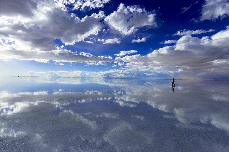 必ず行ってみなければならないウユニ塩湖の美しい写真 電撃情報