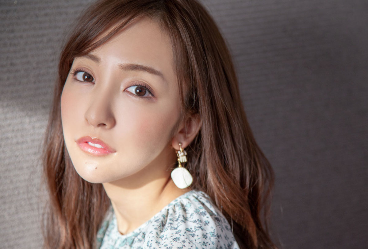 これは下品な服を着て出てくる美人芸能人の初夏 変なニュース これは下品な服を着て出てくる美人芸能人の初夏 変なニュース