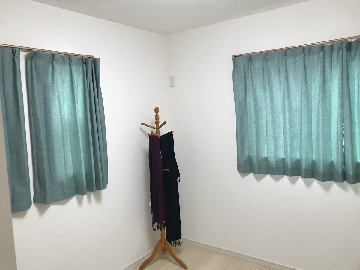 子供部屋のカーテン