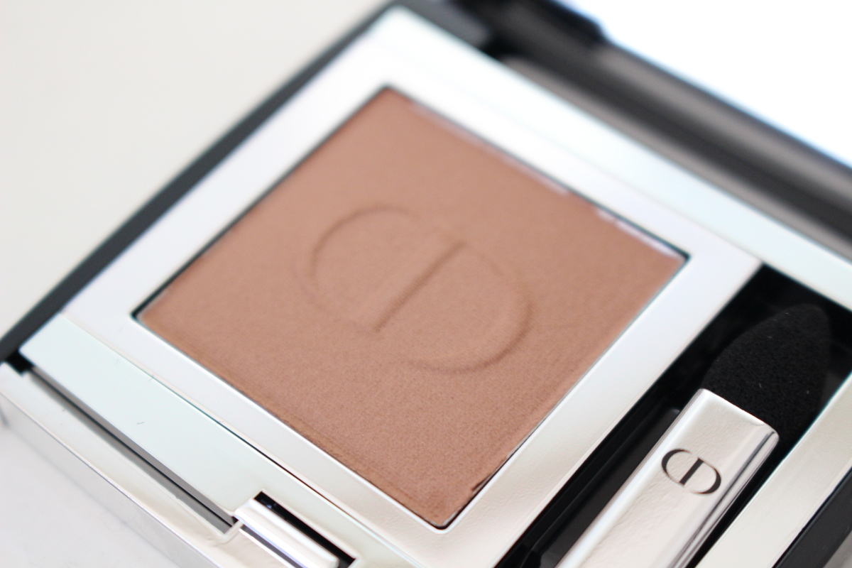 モノクルールクチュール　ベルベットベージュ