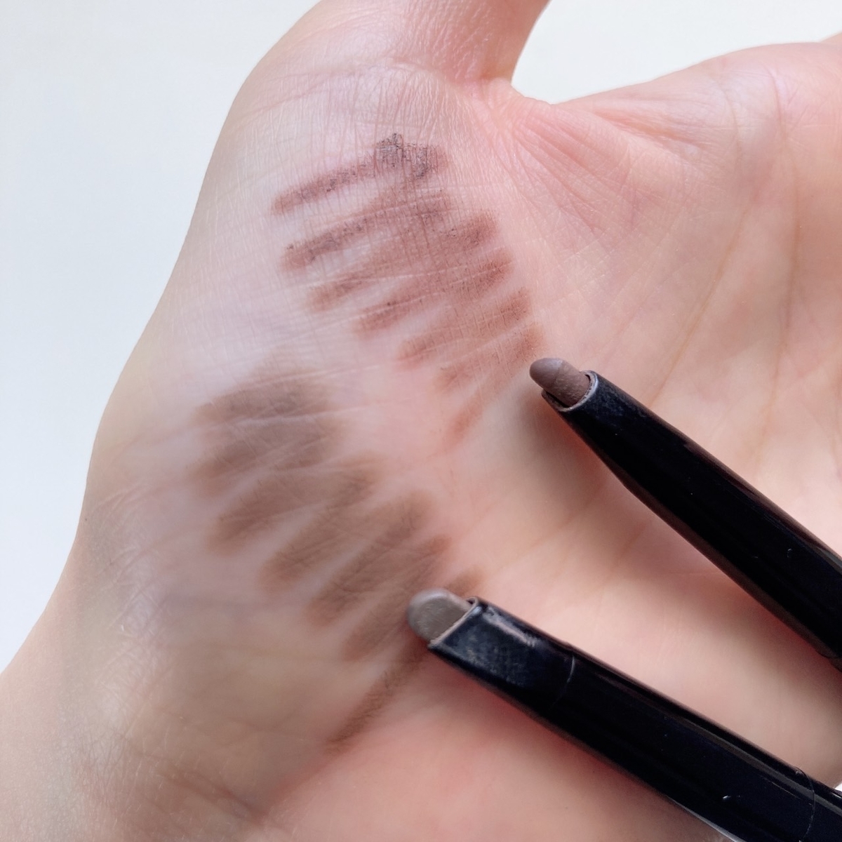 メイクアップフォーエバー アイブロウペンシル色選び