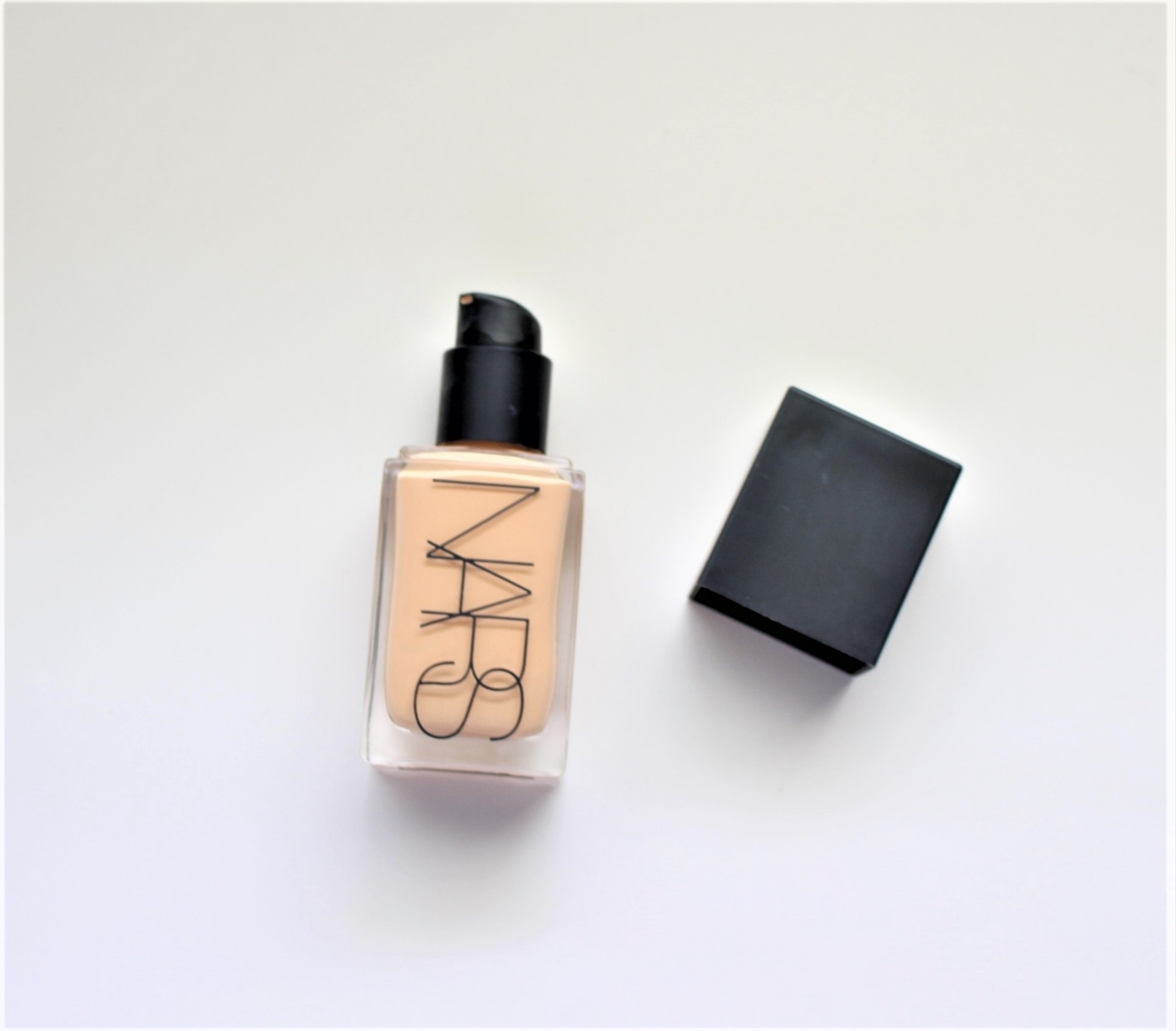 NARSライトリフレクティング ファンデーション