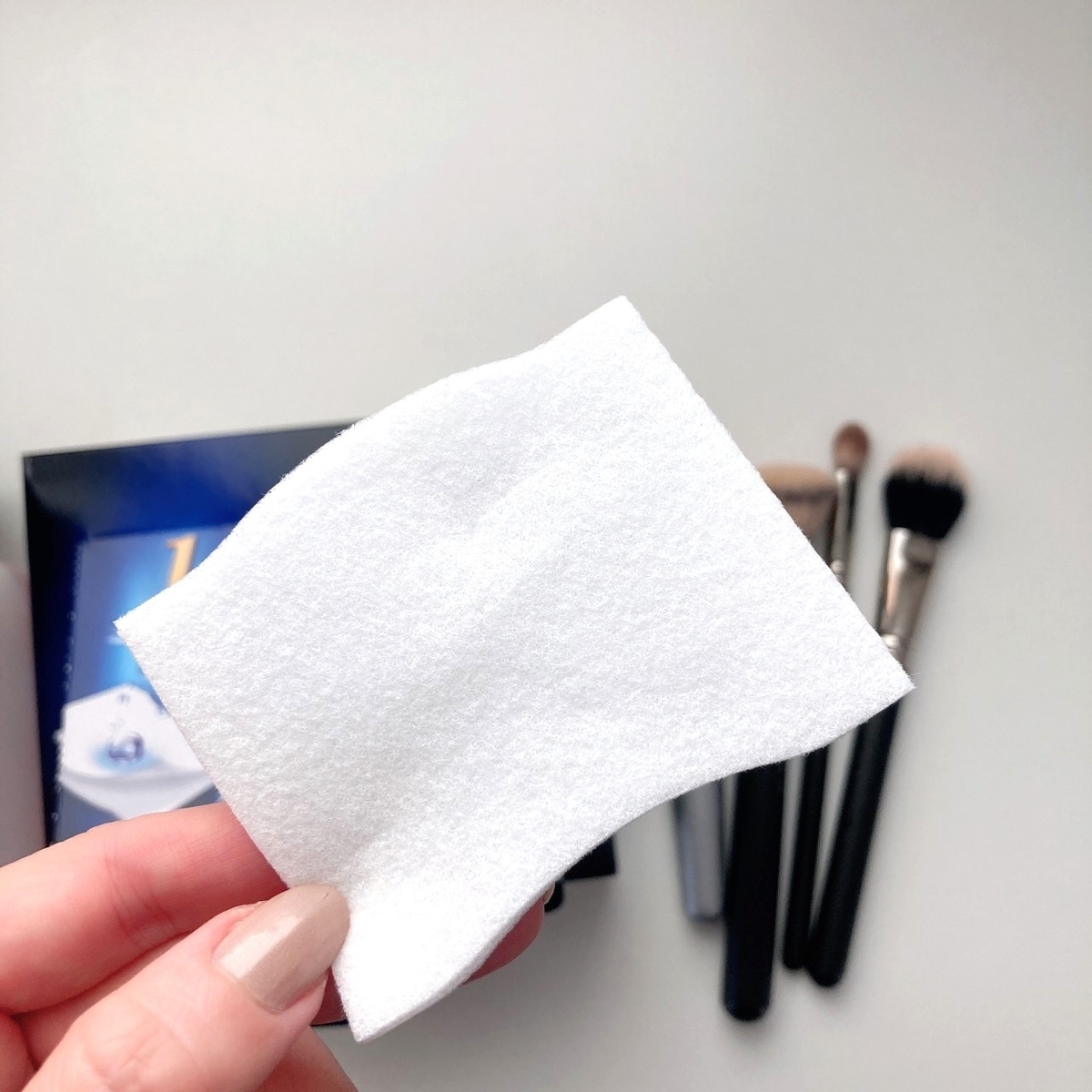 ブラシクレンザーの使い方　コットン