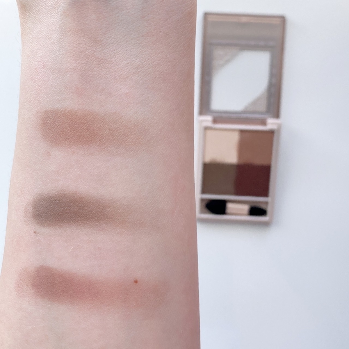 BR-3チェスナットブラウンのスウォッチ