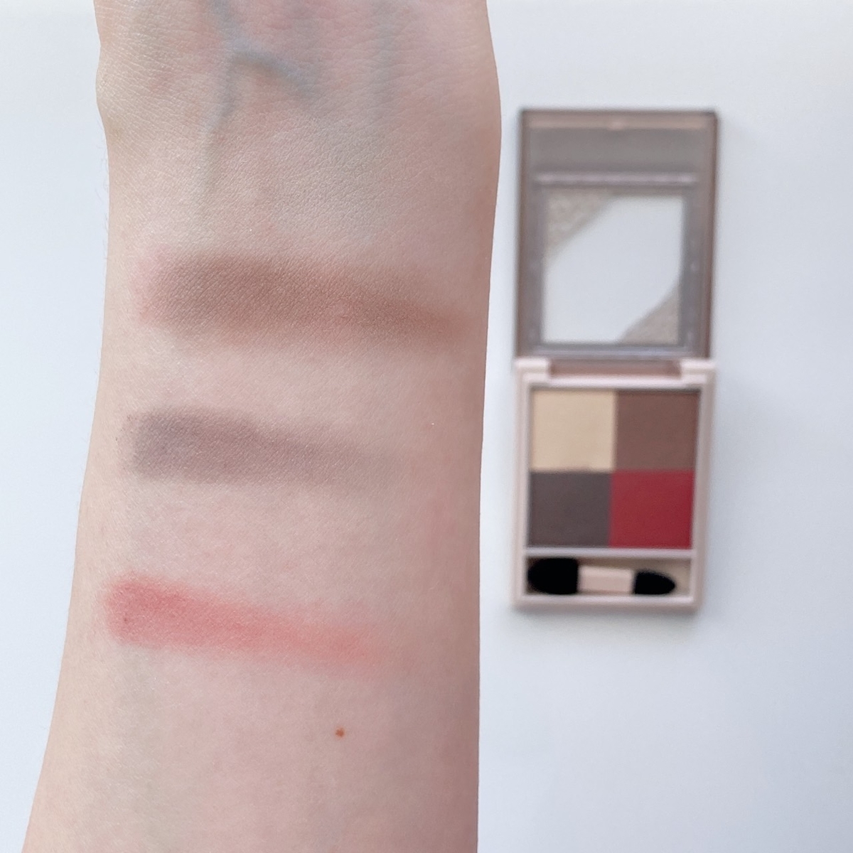 ハンサムレッド スウォッチ