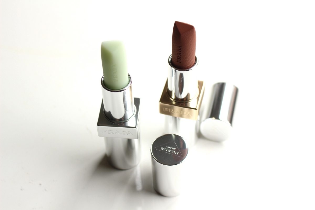 プラダ　コスメ　リップ