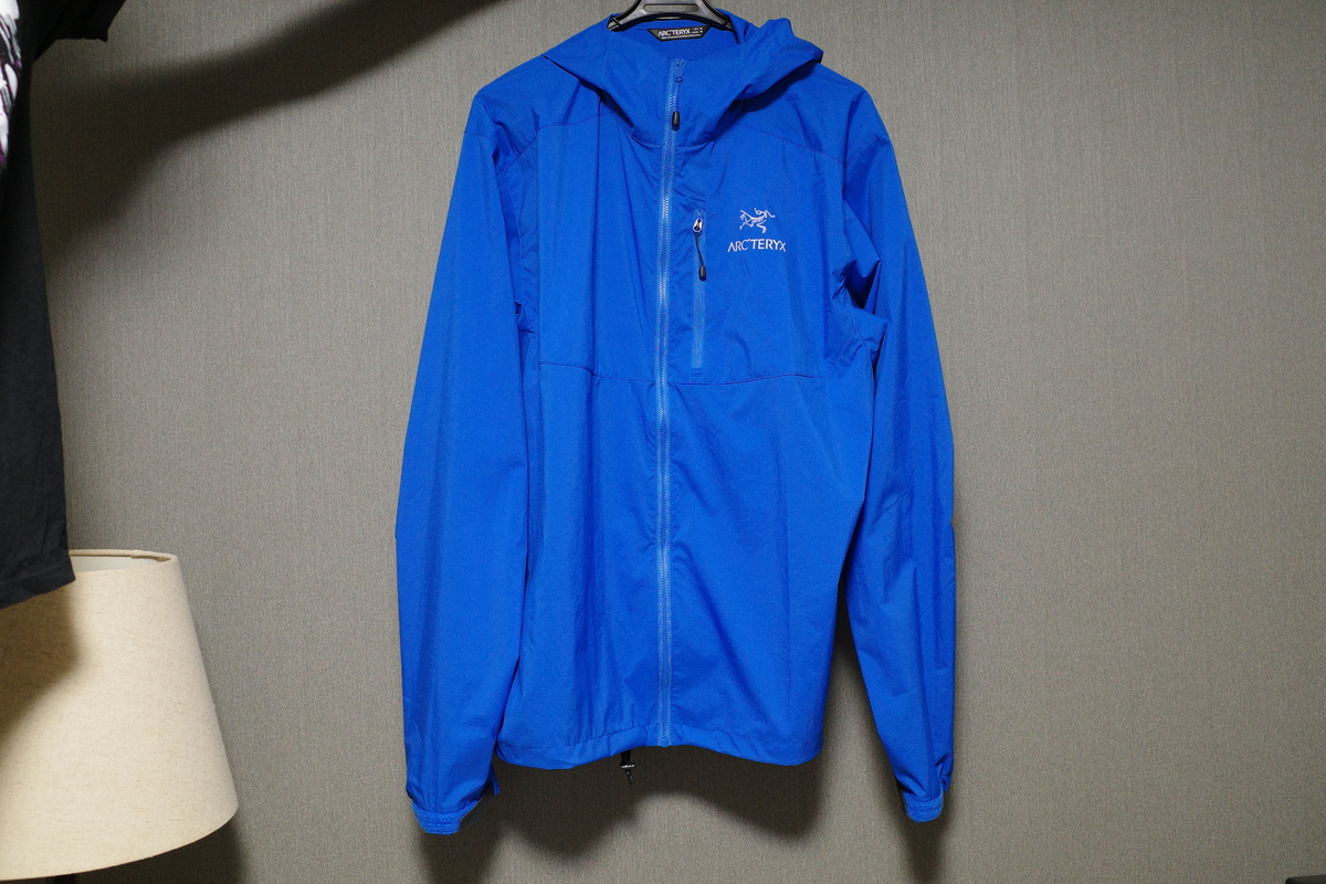 スコーミッシュフーディ】アークテリクスの傑作ウィンドシェル