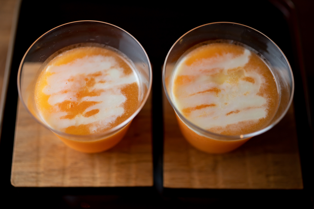 熟れすぎたメロンで作る夏の飲み物 四種類 ぶち猫おかわり 熟れすぎたメロンで作る夏の飲み物 四種類 ぶち猫おかわり