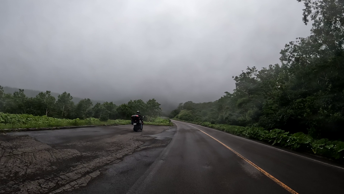 雨対応中のライダーさん