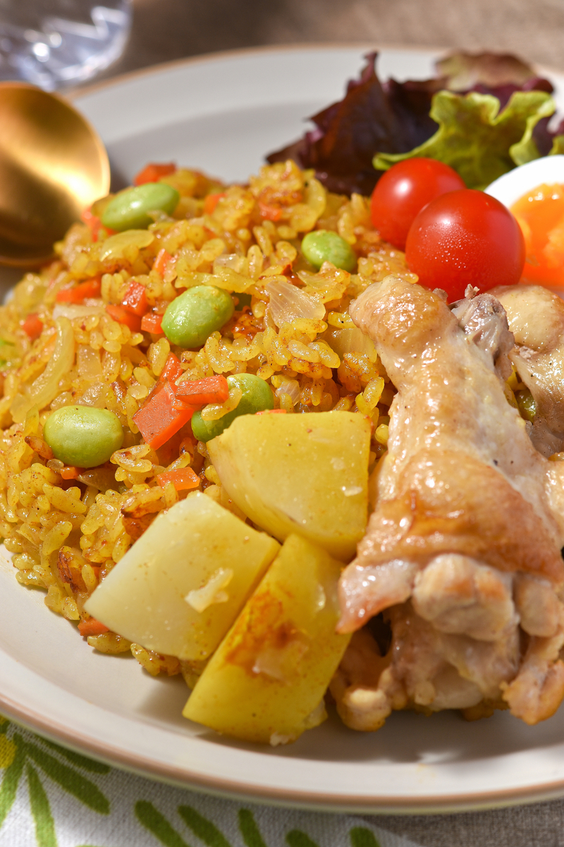 手羽元カレーピラフ寄りの完成写真