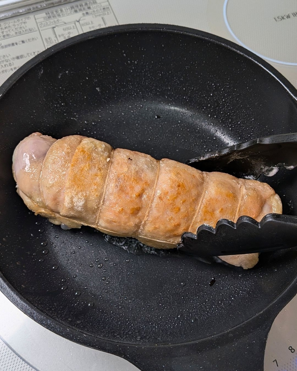 チキンロールを全面焼く工程
