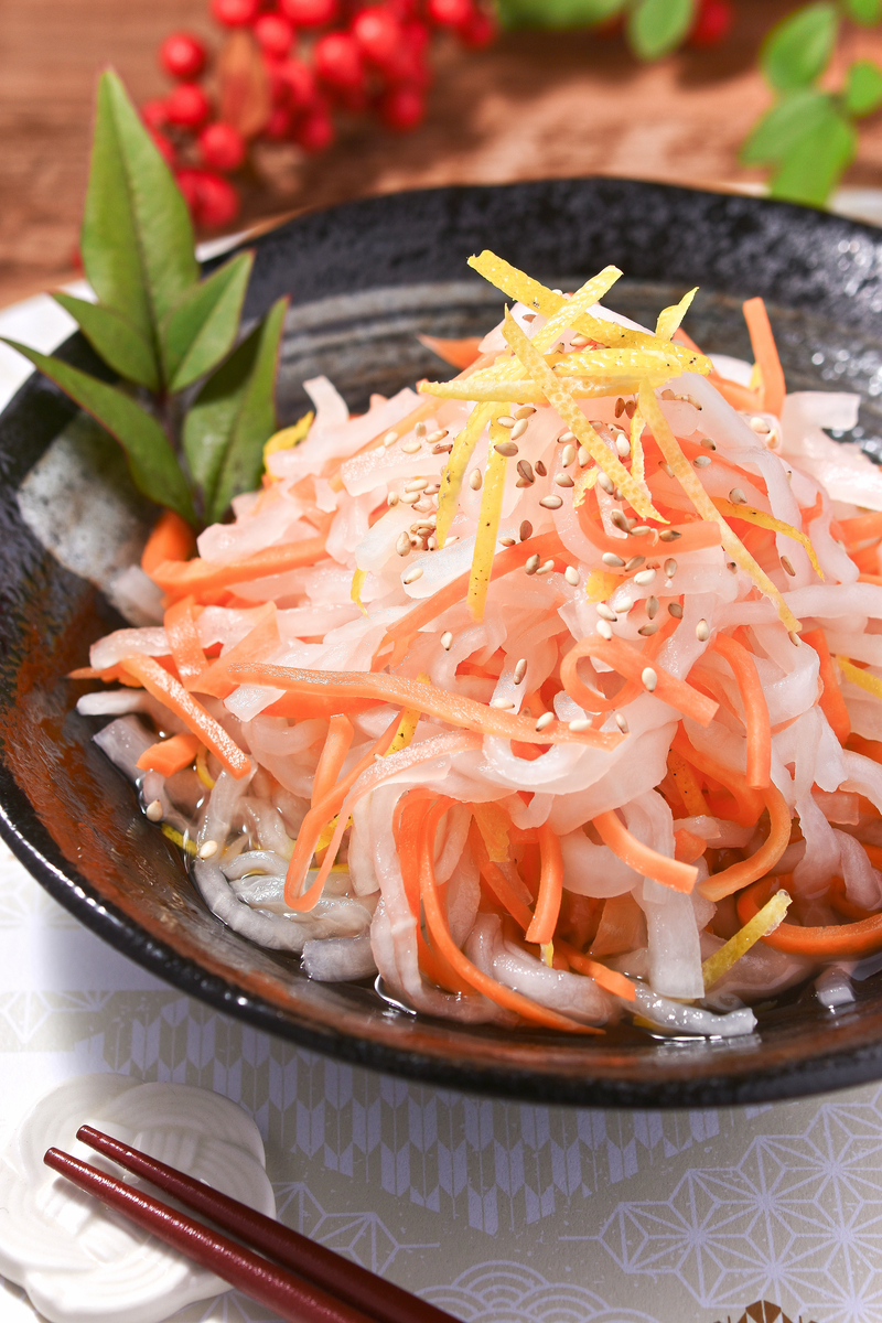 白だし仕立ての柚子香る紅白なますの完成写真