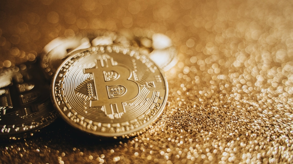 ビットコインは将来、0.01BTCが100万ドルの価値 - バカでも分かるお金の知恵袋