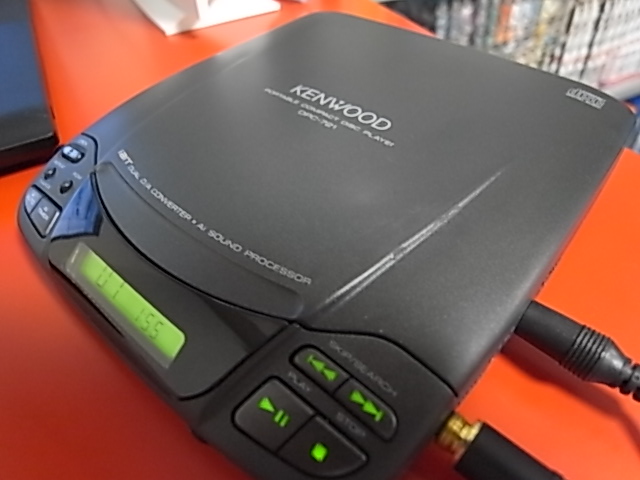 KENWOOD ポータブルCDプレーヤー DPC-721箱つき KENWOOD ポータブルCD