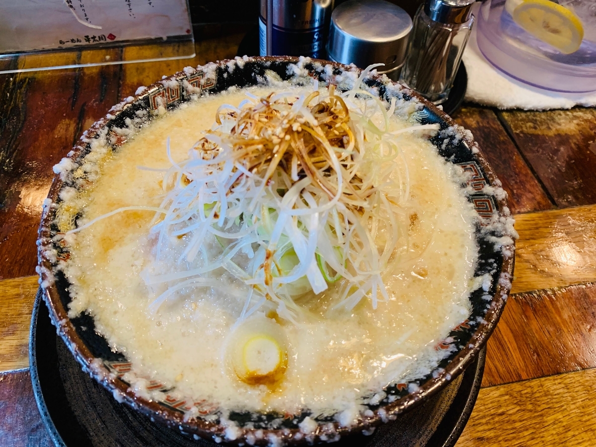 五反田 らーめん平太周 味庵 二郎よりヘビーな背脂ミンチは甘かった 太陽がまぶしかったから