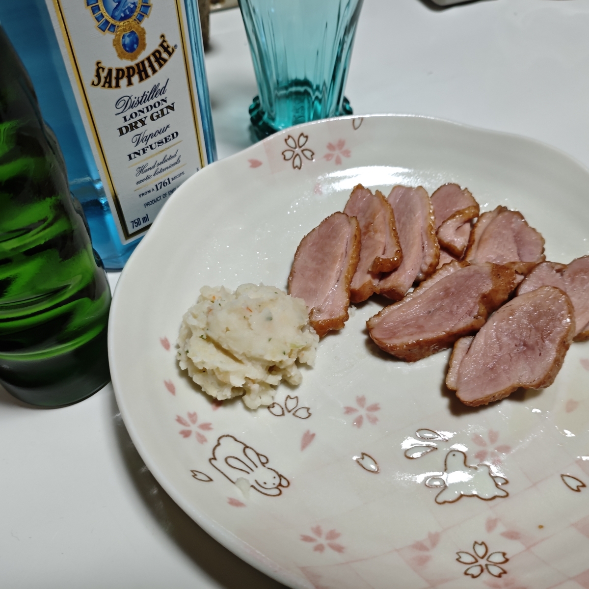 大晦日の晩酌と、NHKの子供向け番組を見返す元日 - おバカはつらいよ！