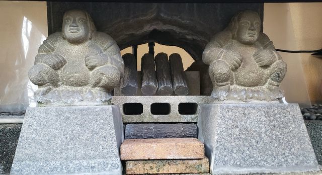 菊名神社がまんさま