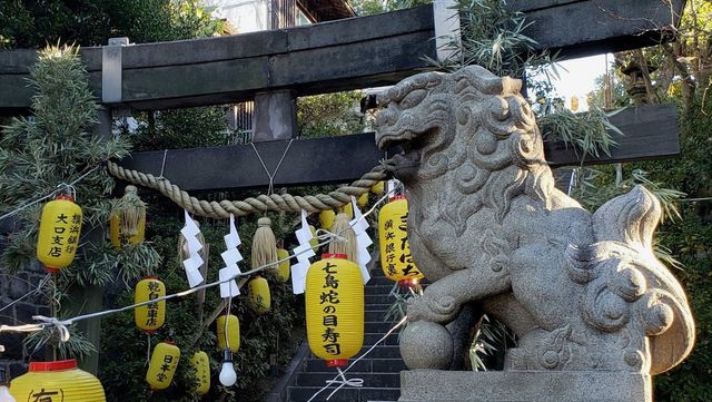 一之宮社の第二の鳥居と狛犬