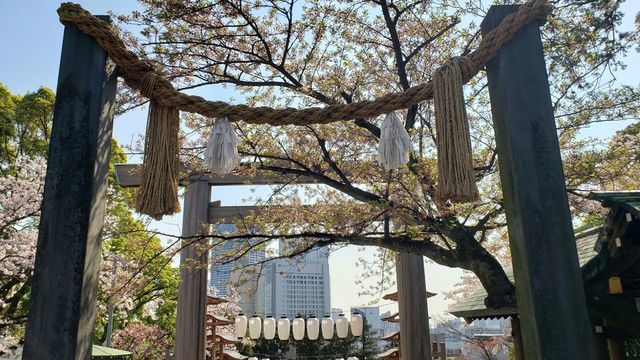 伊勢山皇大神宮三の鳥居
