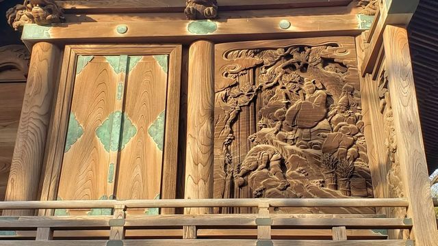 北嶺町御嶽神社の本殿彫刻