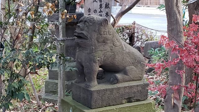 六郷神社の狛犬
