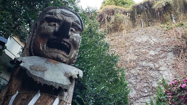 横浜 大綱金刀比羅神社】横浜のこんぴらさんにある木彫り像『天狗様