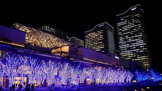 みなとみらい夜景/横浜美術館とマークイズ