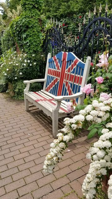 横浜イングリッシュガーデンのイギリス国旗のベンチ