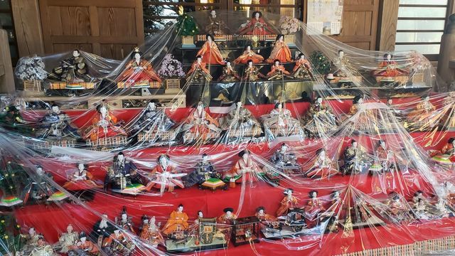 座間神社のお雛様