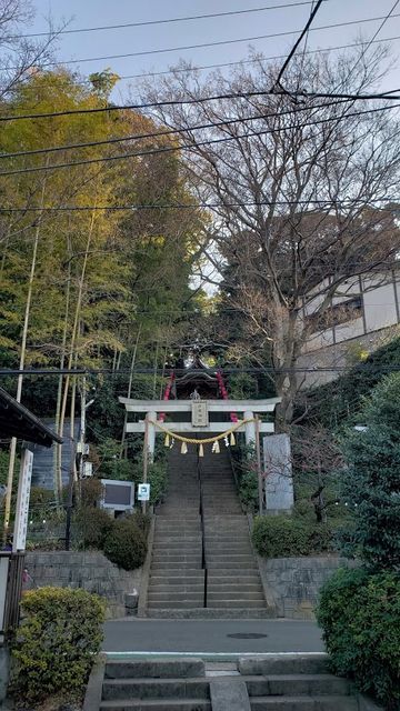 座間神社の鳥居