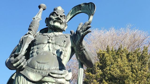 星谷寺の仁王像
