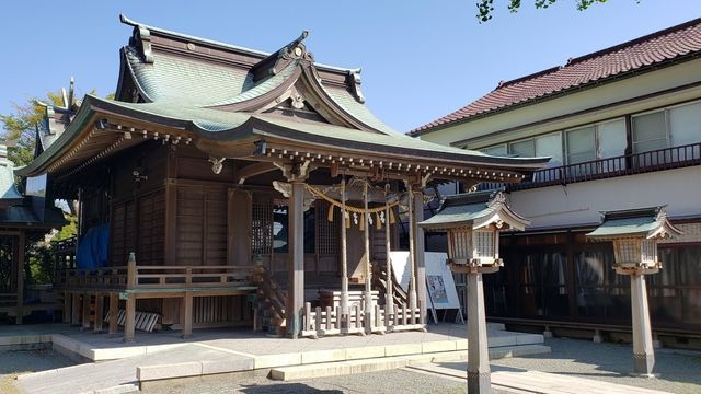 鴨居八幡神社の社殿