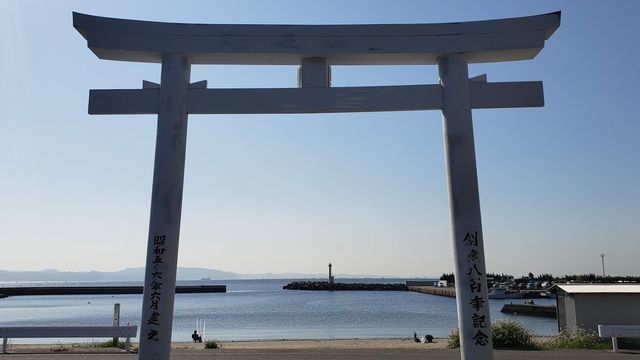 鴨居八幡神社の鳥居