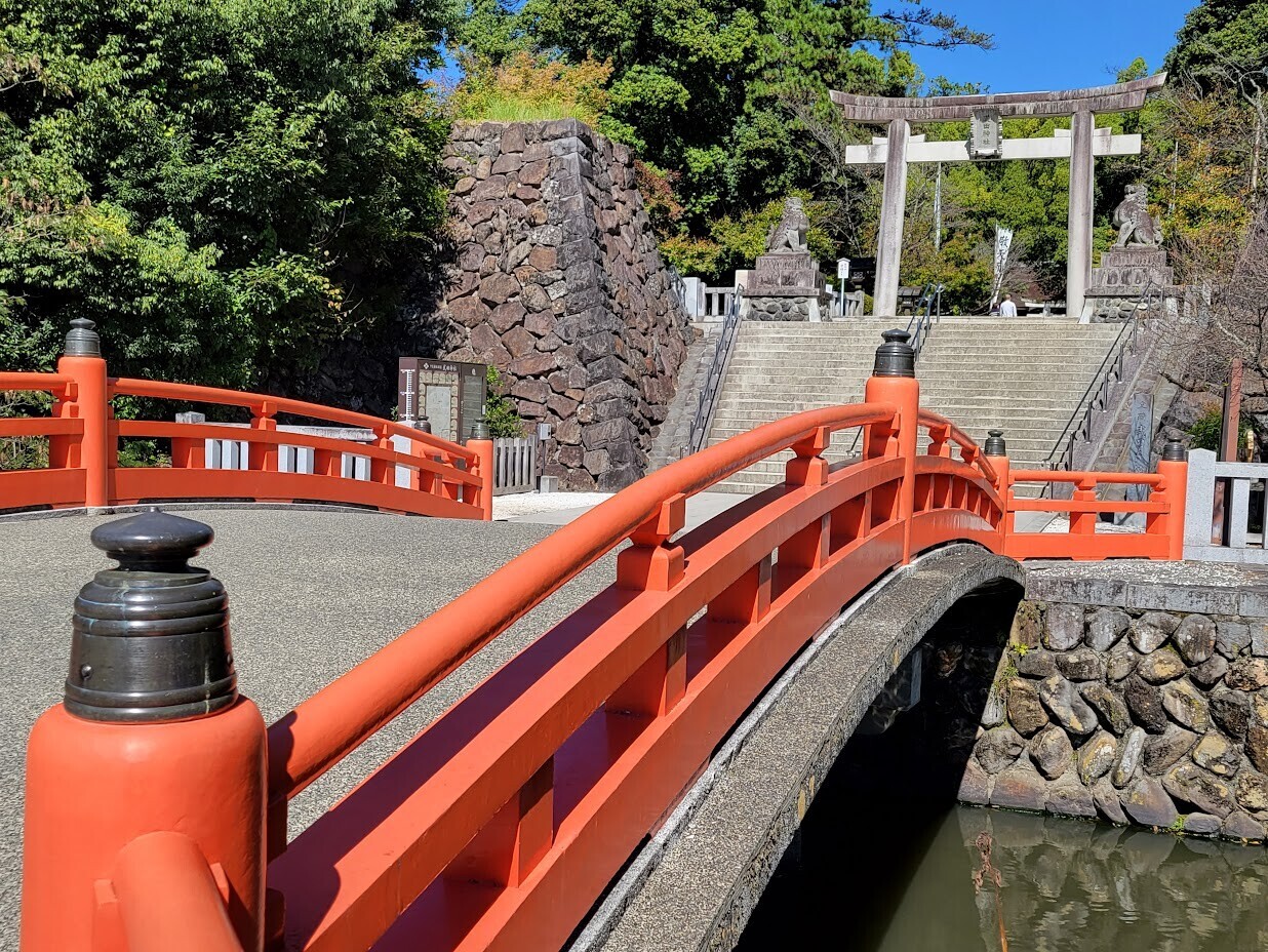 武田神社】「武田信玄公」を祀る甲府の”勝運パワースポット
