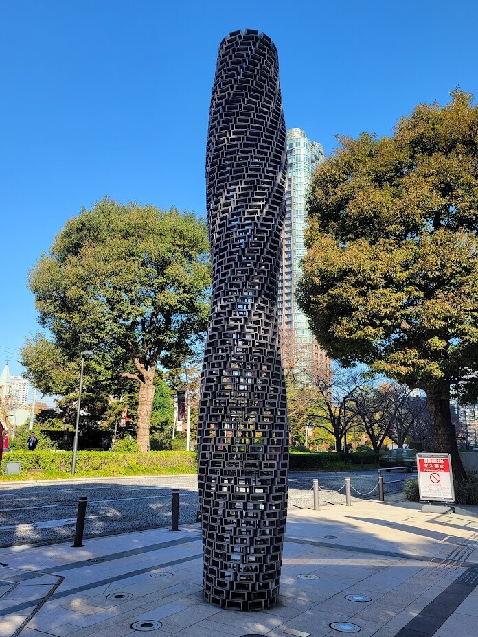 赤坂・六本木・麻布台』パブリックアート＆オブジェをめぐる散歩